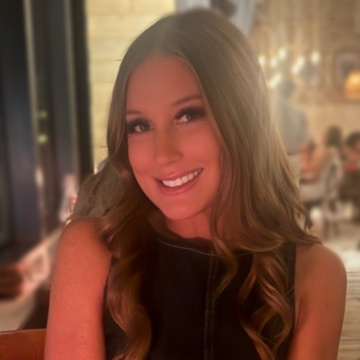 Batherson, Lauren_Headshot